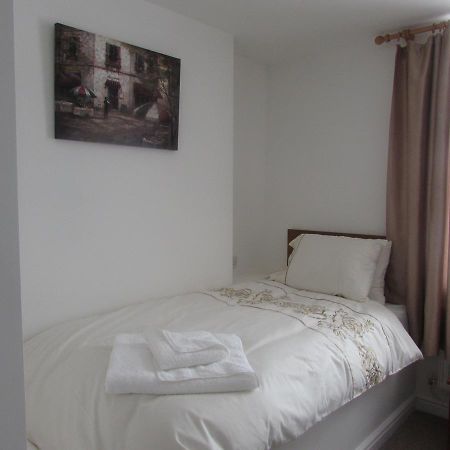 Lord Nelson Hotel Rhymney Extérieur photo